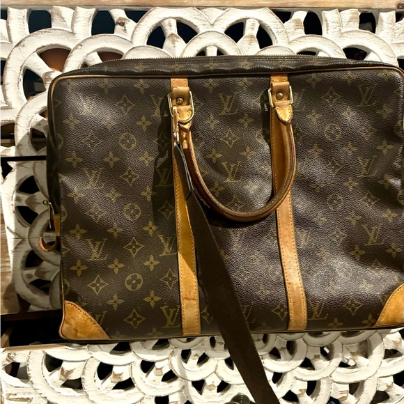 LV laptop briefcase/bag. This is in great shape. - Picture 8 of 9